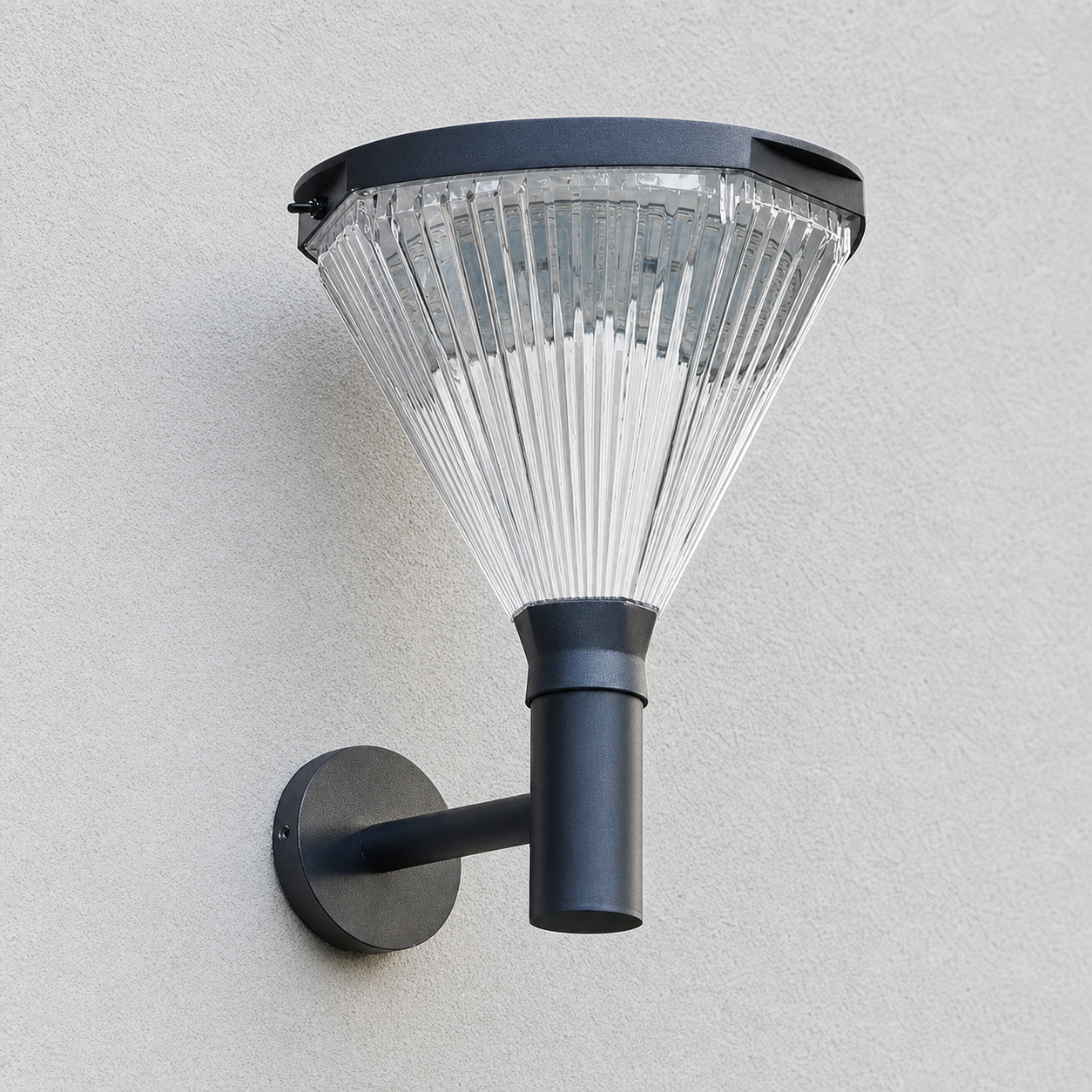 Cena Solar Cone Outdoor Wall Light - Vorrenne