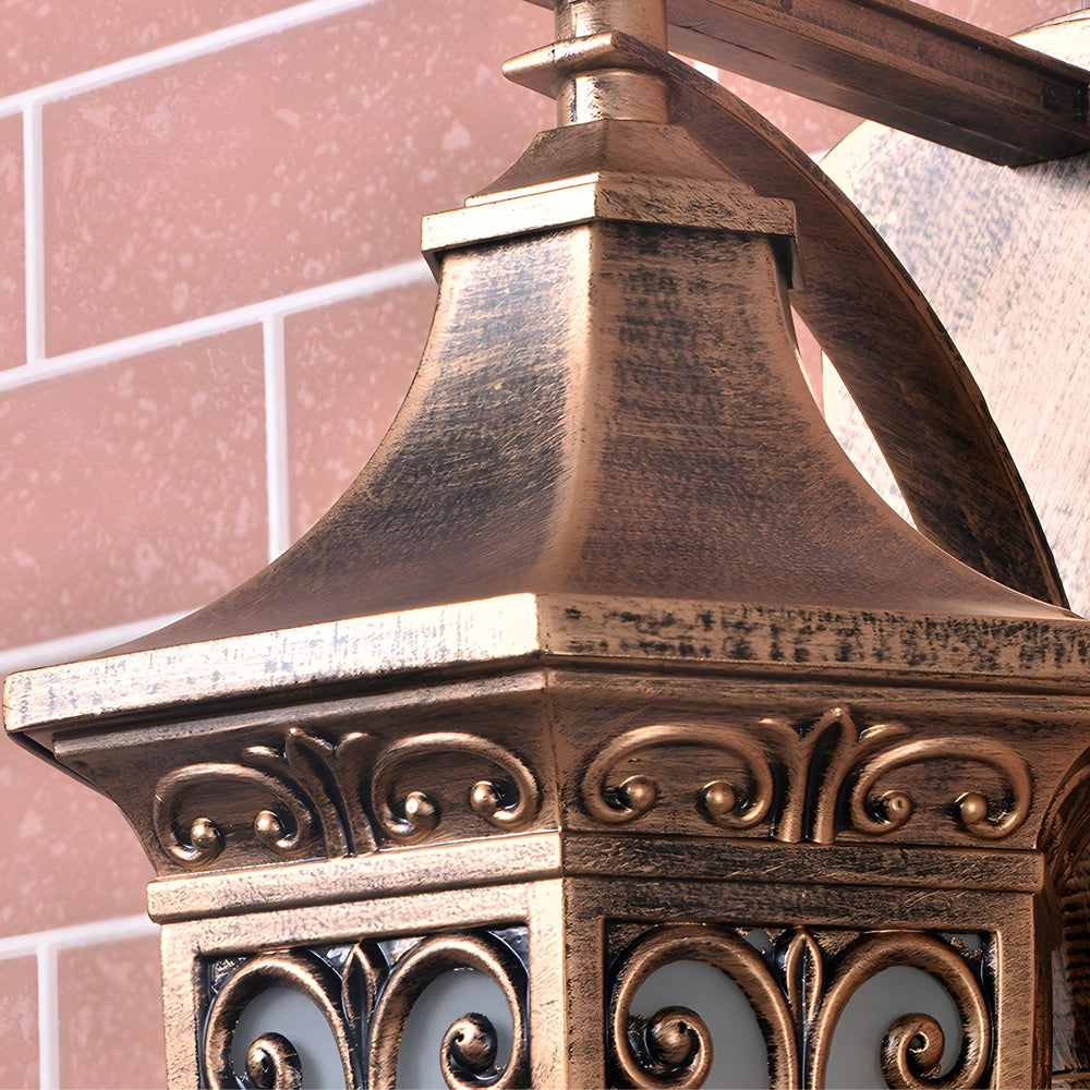 Lela Urn Shape Outdoor Wall Light - Vorrenne